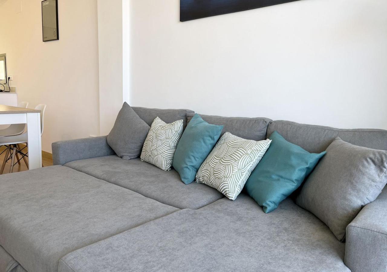 2-Bedroom Brand New Apartment Steps From The Beach Llanca Ngoại thất bức ảnh